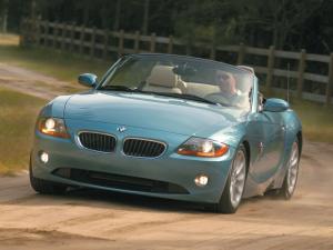 BMW Z4 2.5i Roadster 2002 года (US)